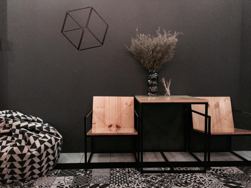 Box Poshtel Phuket Hostel Kültér fotó