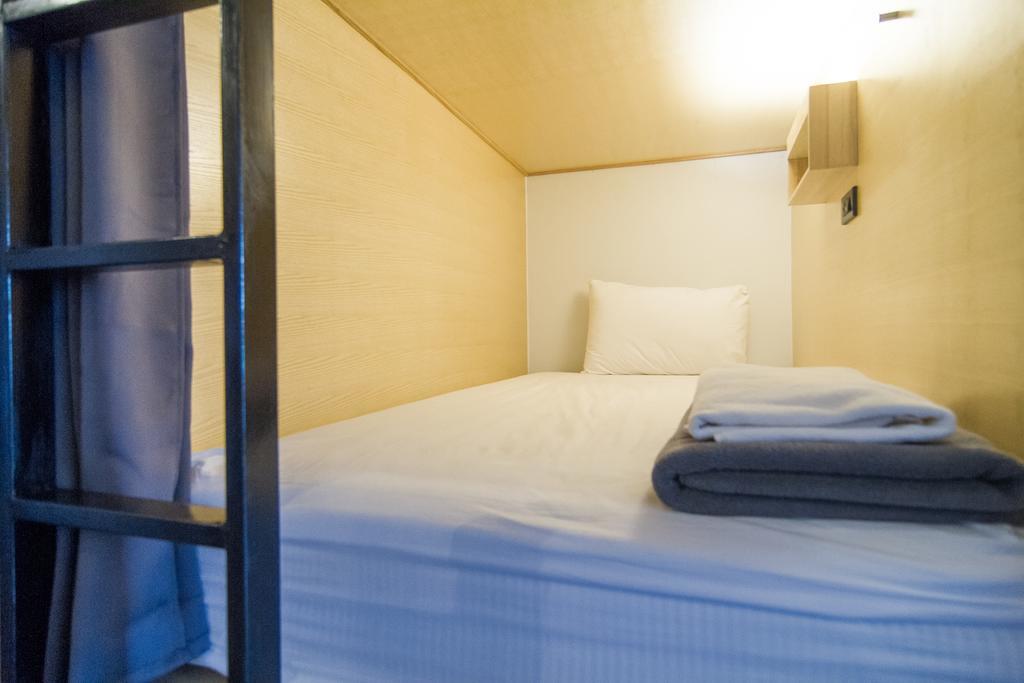 Box Poshtel Phuket Hostel Kültér fotó