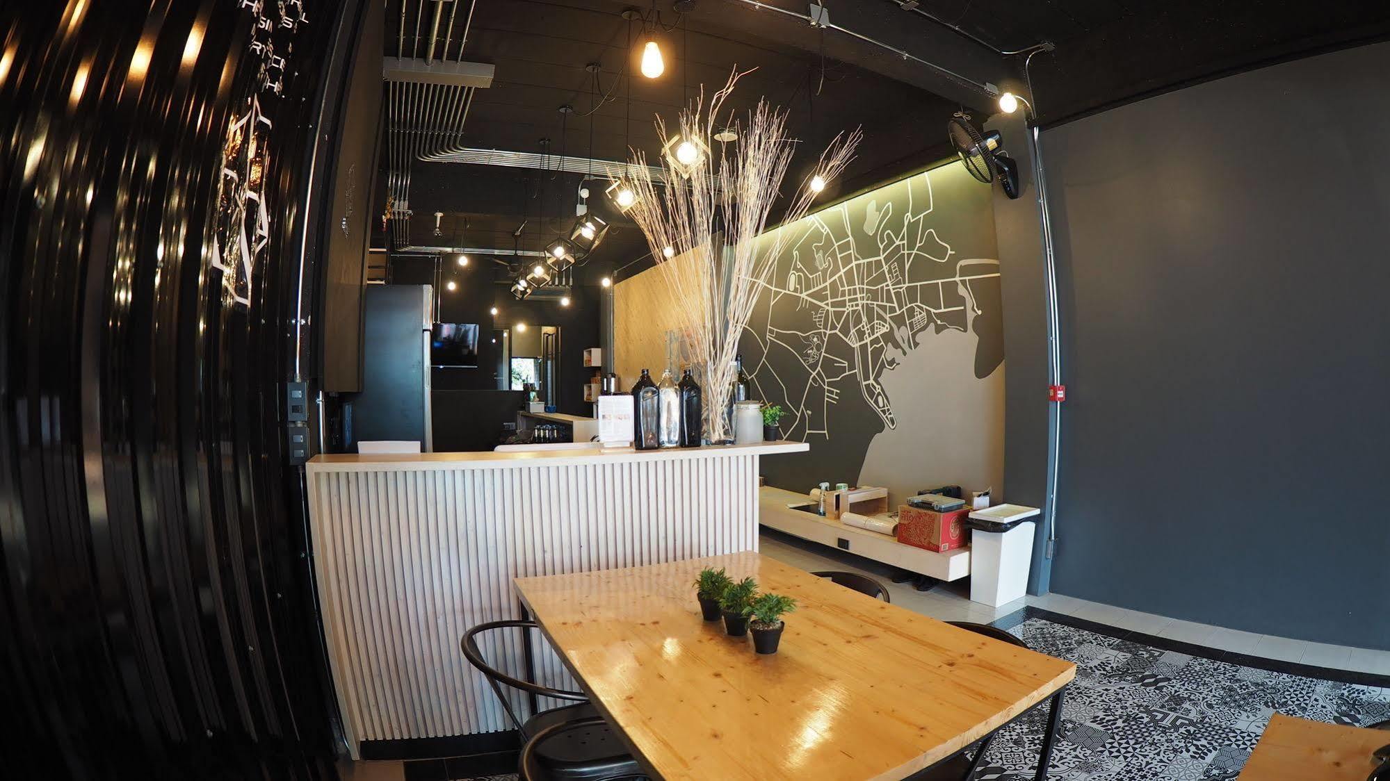 Box Poshtel Phuket Hostel Kültér fotó